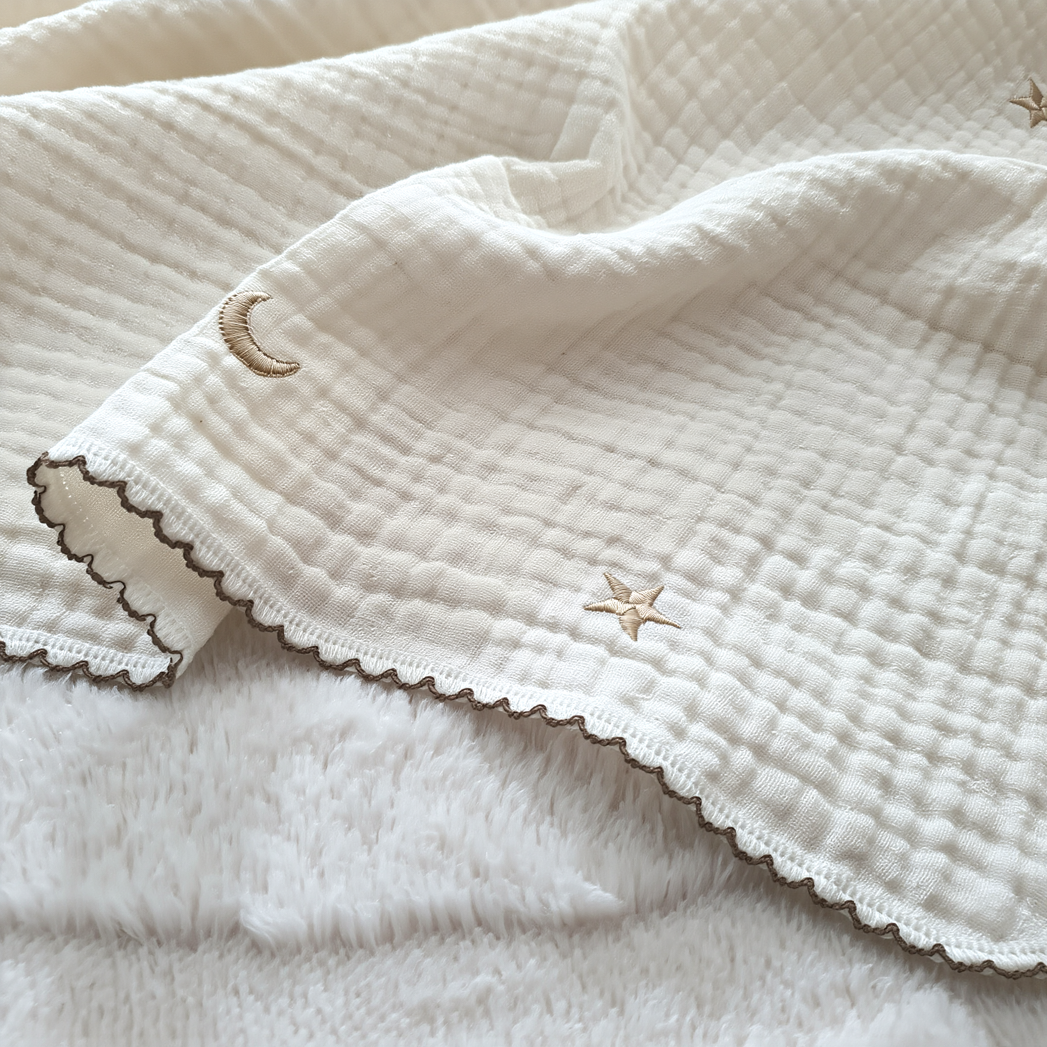 3 Layer Gauze Blanket - Moon & Stars - Image 3