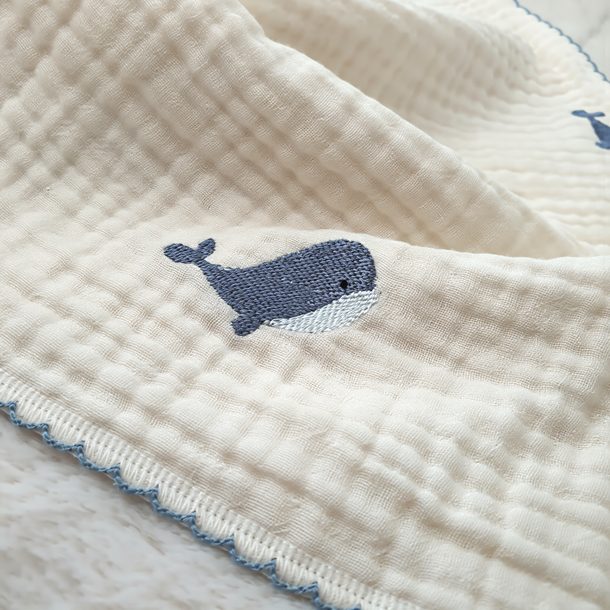 6 Layer Gauze Blanket - Whales - Image 3
